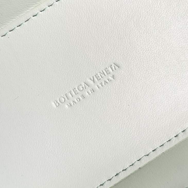 Picture of Bottega Veneta Handbags _SKUfw184060805fw